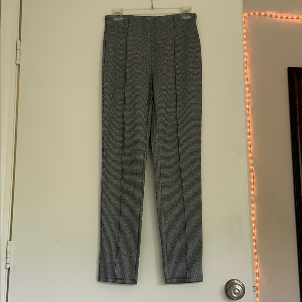 Black and White pleaded dress pants